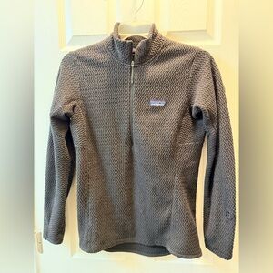 Patagonia women’s Textured Zip-Up Sweater - black